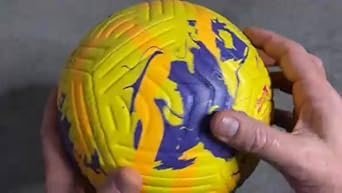 51Rfget79KL._CR10638360_SR342193_.jpg NIKE CU8047720 Academy Recreational Soccer Ball Unisex YellowViolet Size 4